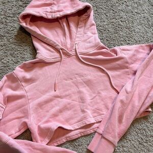 Cozy Pink Cropped Hoodie for Women